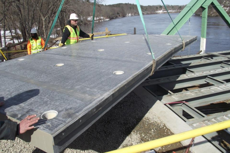 Запасной успешно завершен Massachusetts Steel Bridge Project Project FRP Hollow Web Technology возглавляет инновации в отрасли